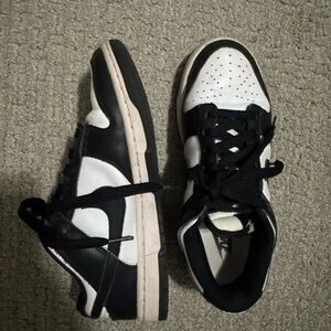 Nike Black and White Athletic Shoes